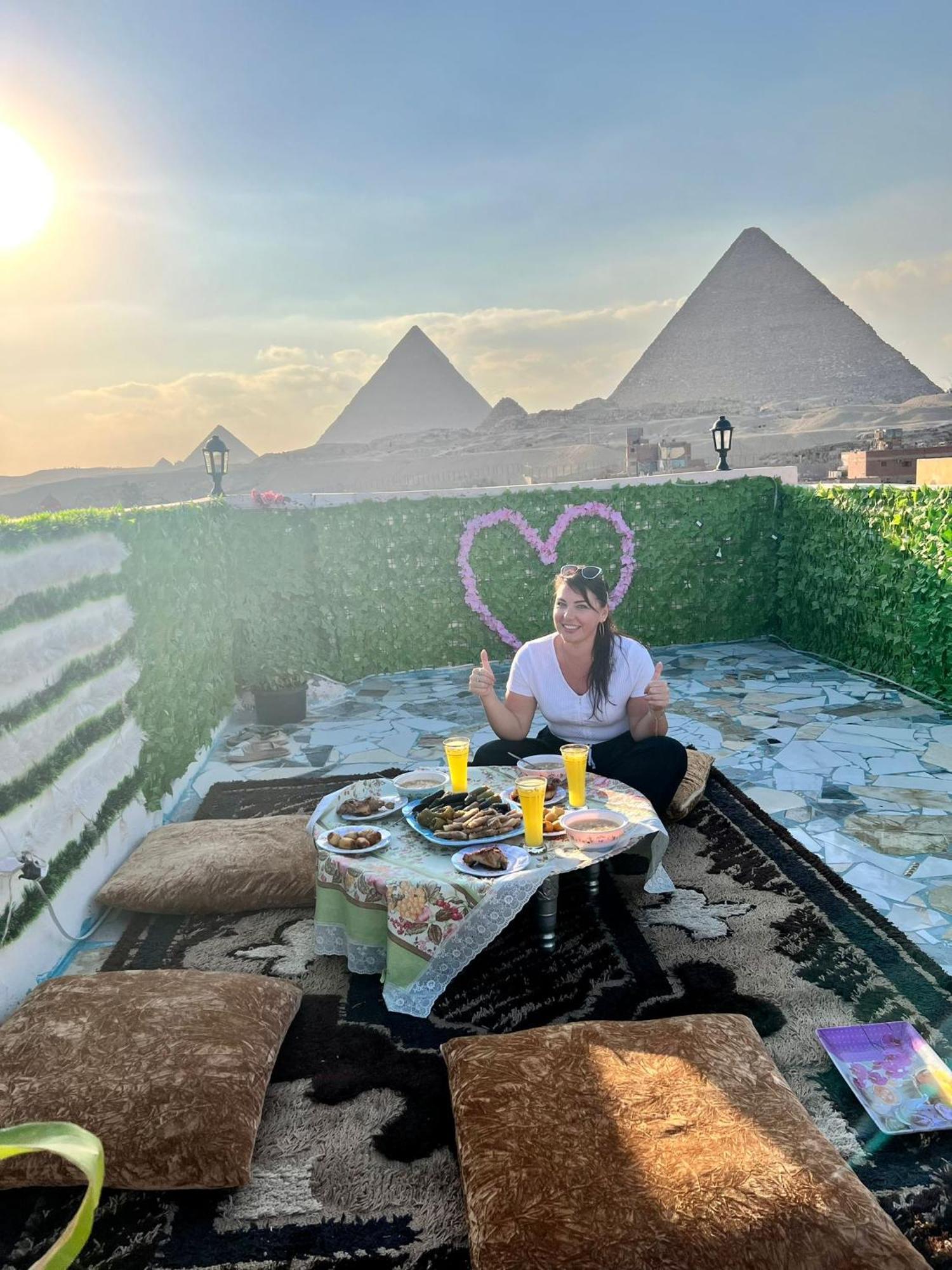 Pyramids Show Hotel Kafrat al Jabal Exterior photo