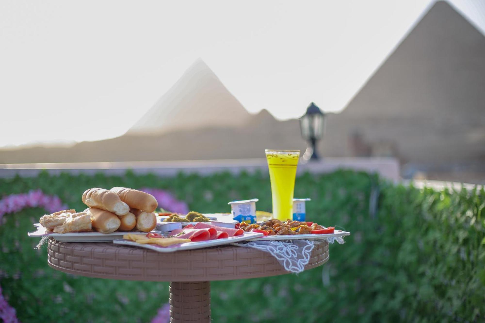 Pyramids Show Hotel Kafrat al Jabal Exterior photo