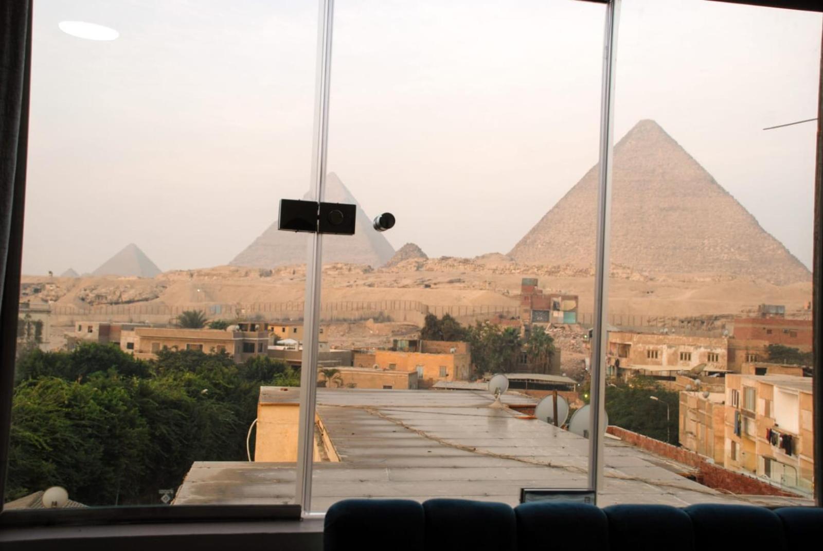 Pyramids Show Hotel Kafrat al Jabal Exterior photo